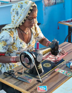 Sponsor a woman tasje