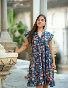 Tara Kleid Lang Grün