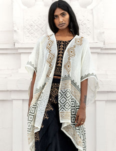 Nomad Chic poncho Gebroken wit