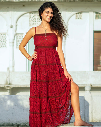 Litha Dress Lang Marroon Rood