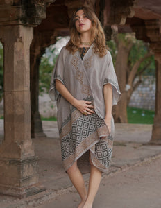 Nomad Chic Poncho Hellbraun