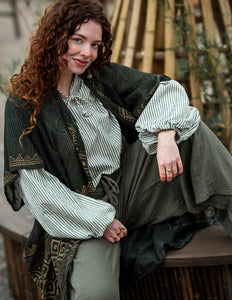 Nomad Chic poncho Donkergroen