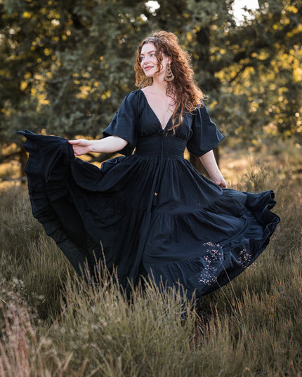 Tara Jurk Lang Zwart