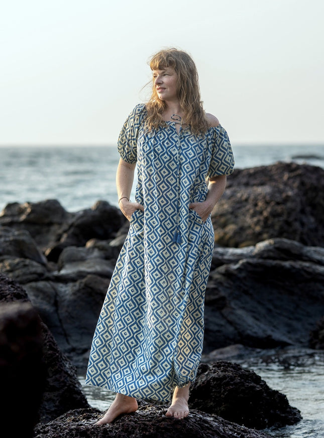 summer boho dresses for women Empire Waist Dress Casual Loose Fit Flare Long Sleeve Smocked Ruffled Maxi Dress Vintage V Neck Printed Plus Size Swing Hem Flowy Floor Length Dress for Wedding Guest S shoulder design with a flattering square Bardot neckline Boho Chic Midi Dresses |
