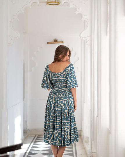 Tara Kleid Lang Grün