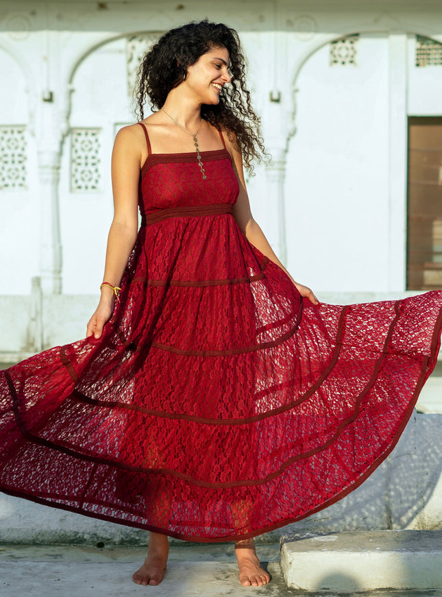 Litha Dress Lang Marroon Rood