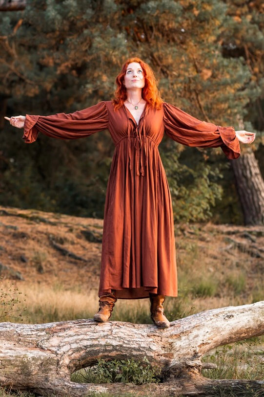 Maud Lange Jurk Warm Bruin
