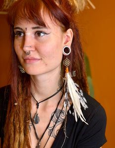 Echte veren oorhanger 3