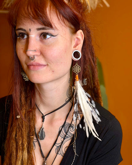 Echte veren oorhanger 3