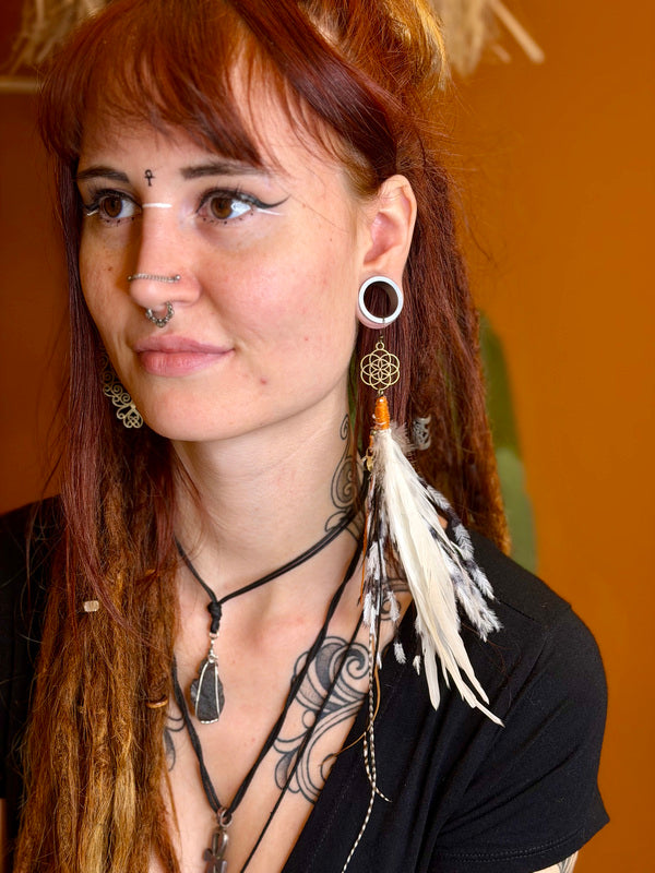 Echte veren oorhanger 3