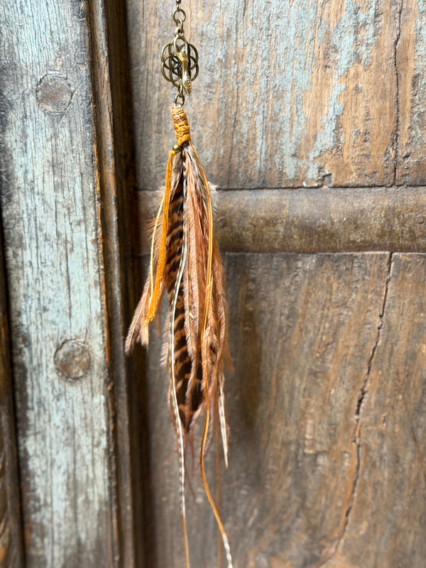 Echte veren oorhanger 14