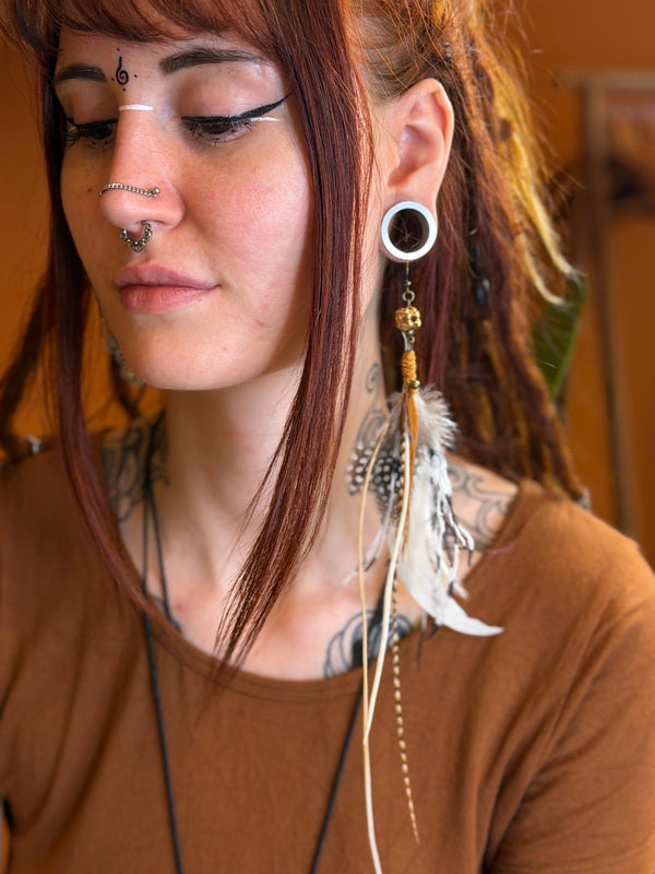 Echte veren oorhanger 12