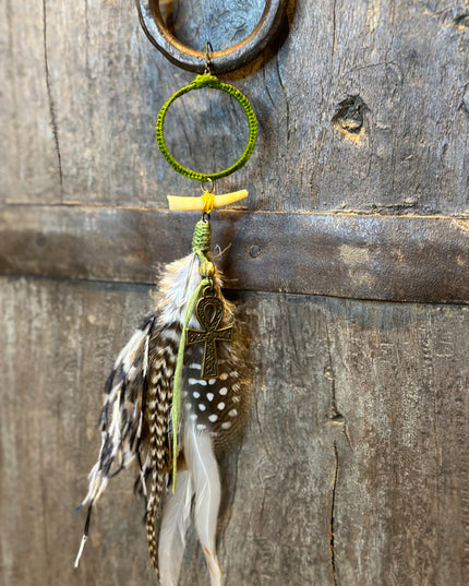 Echte veren oorhanger 8