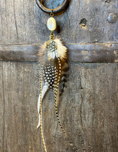 Echte veren oorhanger 10