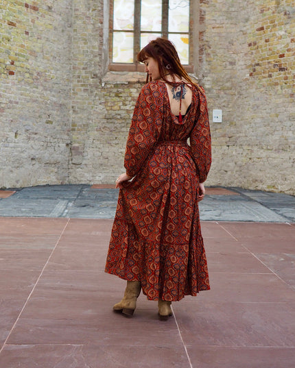 Devi Dress Donkerrood