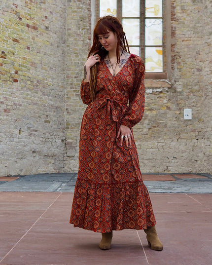 Devi Dress Donkerrood
