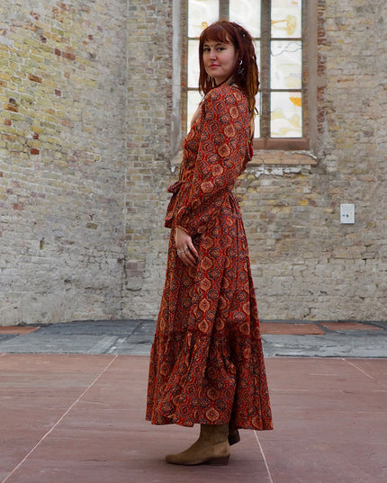Devi Dress Donkerrood