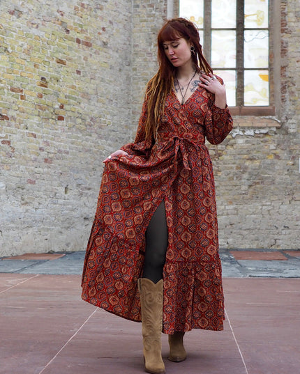 Devi Dress Donkerrood