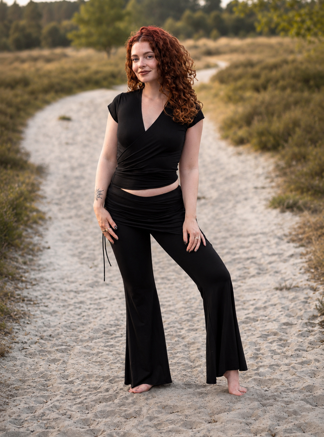 Ananda Pant Zwart