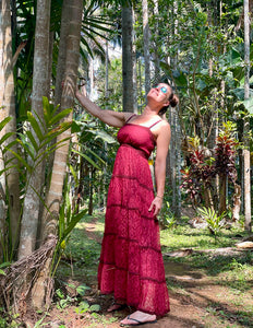 Litha Dress Lang Marroon Rood